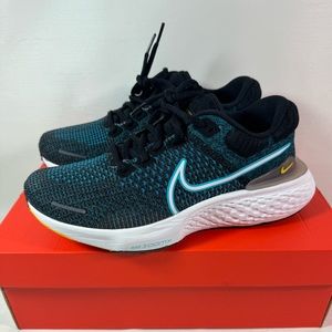 New Nike ZoomX Invicible Run Flyknit 2 Sz 7 Mns 8.5 Wms